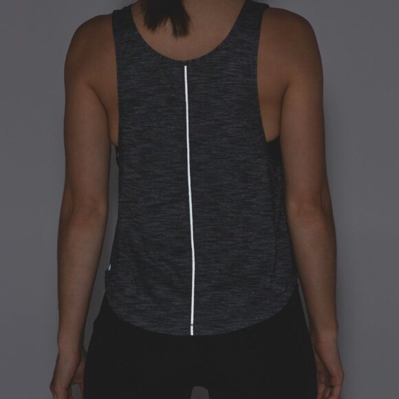 Lululemon Heathered Black Reflective Loose Fit Rush Hour Tank Top-Size 8 - Picture 8 of 8